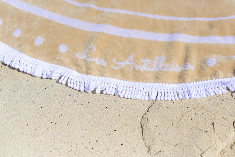 détails franges les antillaises serviette ronde