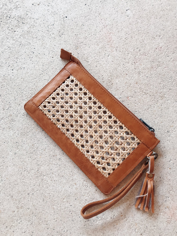 Pochette cannage et cuir camel