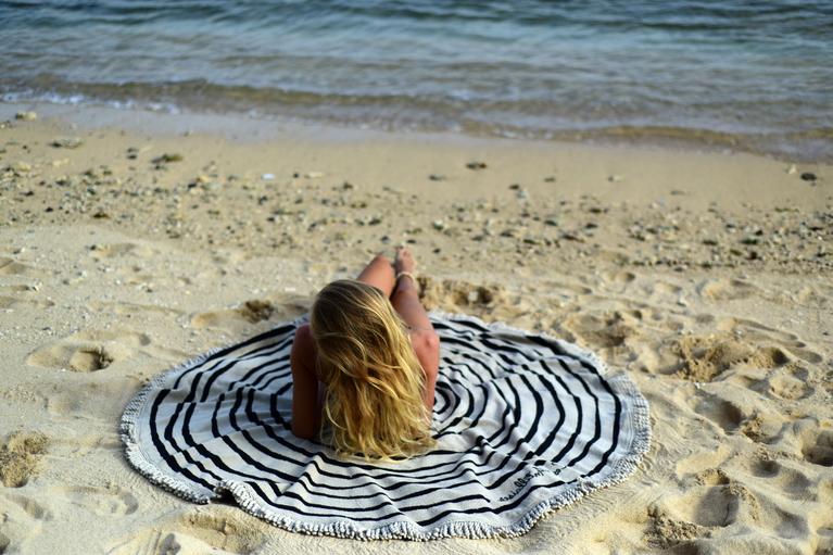 Serviette de plage ronde jacquard